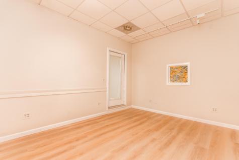 152 Breeds Hill Road Hyannis MA 02601