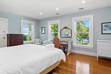 122 Gansett Road Falmouth MA 02543