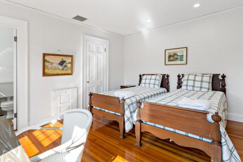 122 Gansett Road Falmouth MA 02543
