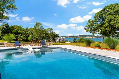 122 Gansett Road Falmouth MA 02543