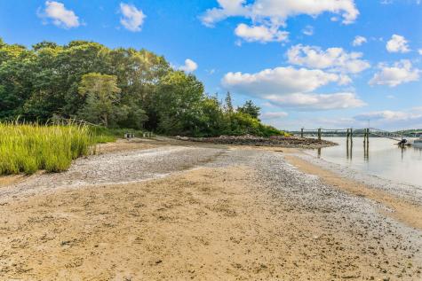 7 Wolf Road Buzzards Bay MA 02532