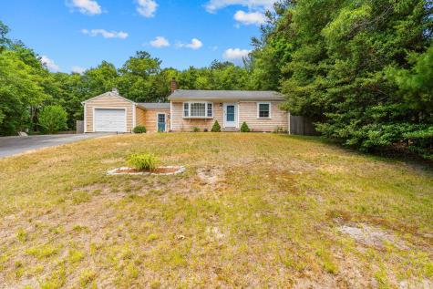 25 Donegal Circle Centerville MA 02632