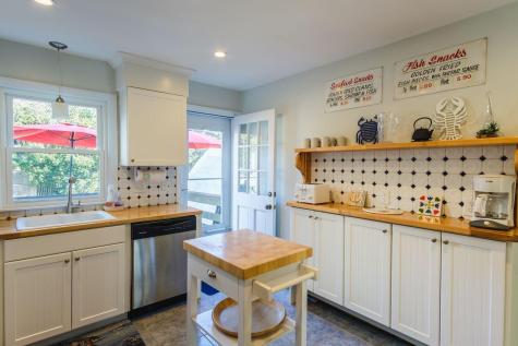2 Huettner Road Woods Hole MA 02543