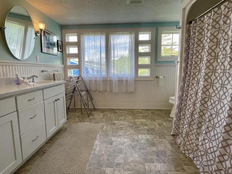 30 Snows Lane Provincetown MA 02657