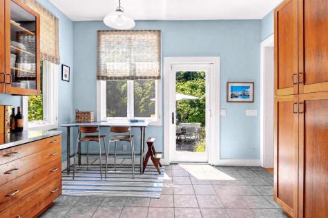 82 Harbor Hill Road Woods Hole MA 02543