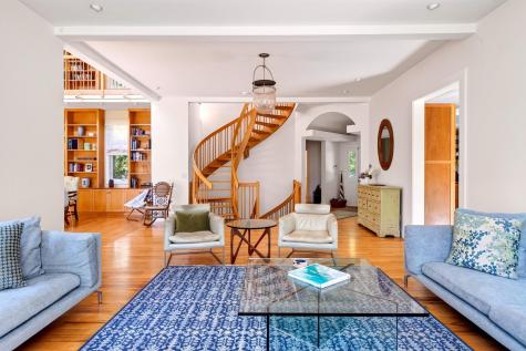82 Harbor Hill Road Woods Hole MA 02543