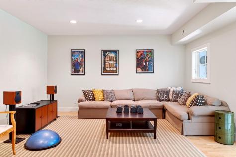 82 Harbor Hill Road Woods Hole MA 02543