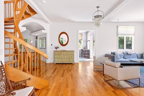 82 Harbor Hill Road Woods Hole MA 02543