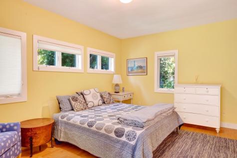 82 Harbor Hill Road Woods Hole MA 02543