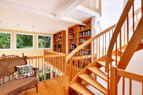 82 Harbor Hill Road Woods Hole MA 02543