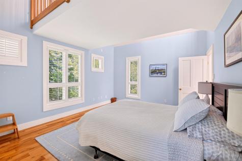 82 Harbor Hill Road Woods Hole MA 02543