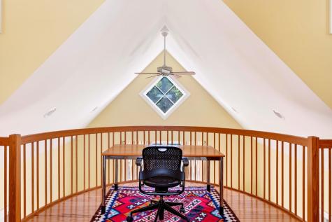 82 Harbor Hill Road Woods Hole MA 02543