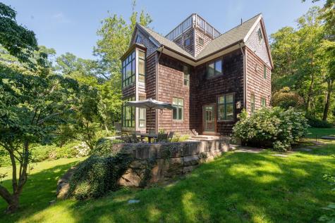 82 Harbor Hill Road Woods Hole MA 02543