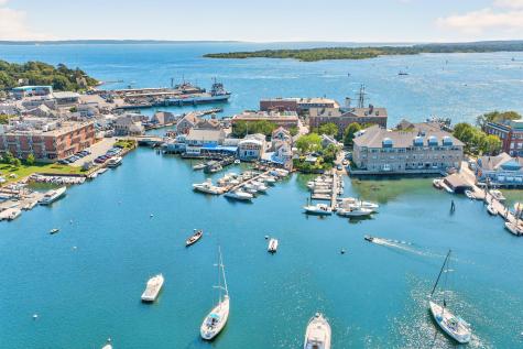 82 Harbor Hill Road Woods Hole MA 02543