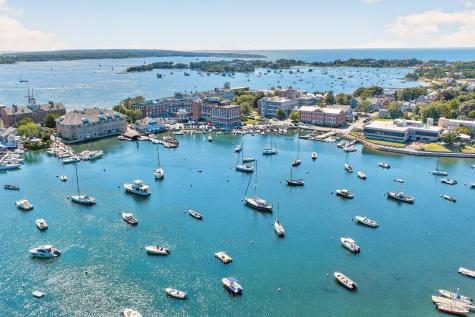 82 Harbor Hill Road Woods Hole MA 02543