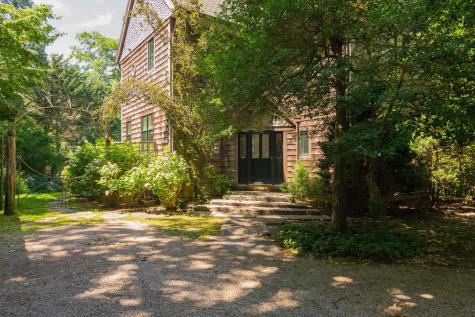 82 Harbor Hill Road Woods Hole MA 02543