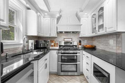 287 Mitchells Way Hyannis MA 02601