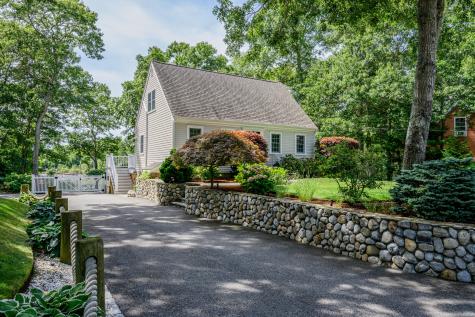 287 Mitchells Way Hyannis MA 02601