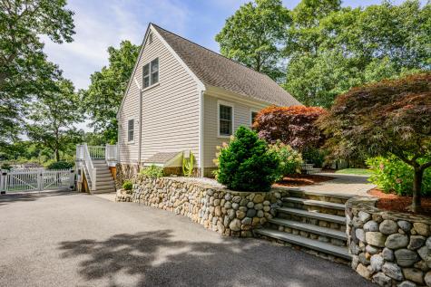 287 Mitchells Way Hyannis MA 02601