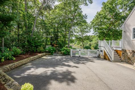 287 Mitchells Way Hyannis MA 02601