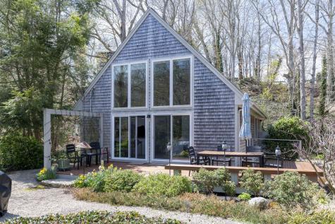 17 Hilton Avenue Falmouth MA 02543