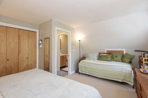 17 Hilton Avenue Falmouth MA 02543