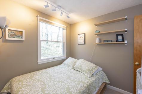 17 Hilton Avenue Falmouth MA 02543