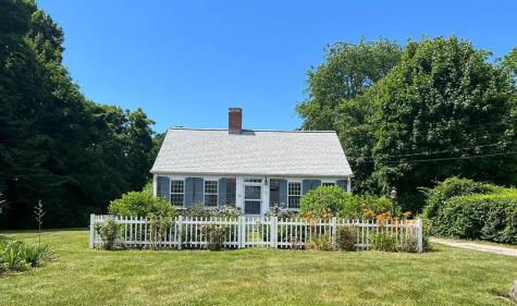170 Lakeview Avenue Falmouth MA 02540