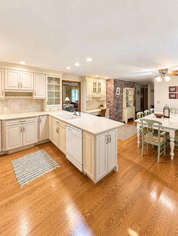 12 Point Isabella Road Cotuit MA 02635