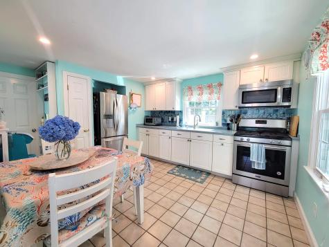18 Lyndale Road South Yarmouth MA 02664