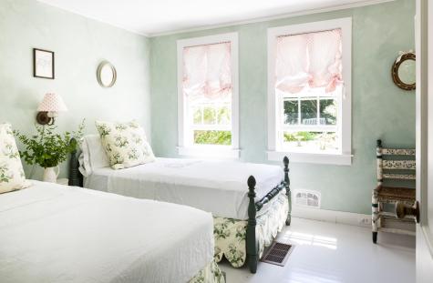 86 Scudder's Lane Barnstable MA 02630