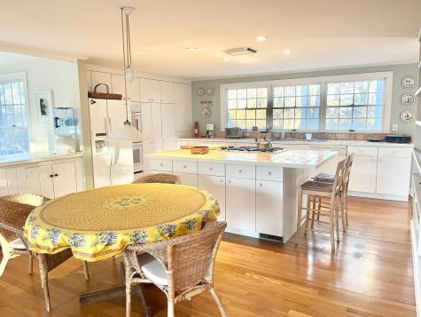 86 Scudder's Lane Barnstable MA 02630