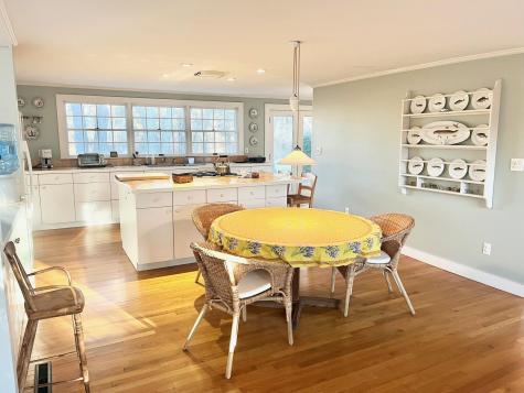 86 Scudder's Lane Barnstable MA 02630