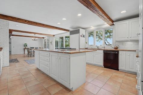 4 Maureens Way Dennis MA 02638