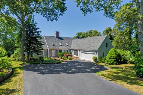 4 Maureens Way Dennis MA 02638