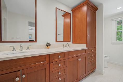 4 Maureens Way Dennis MA 02638