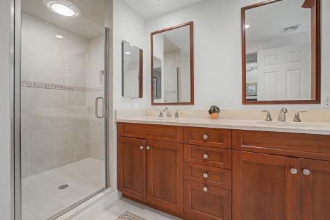 4 Maureens Way Dennis MA 02638