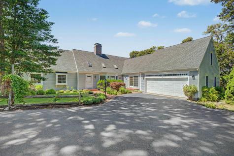 4 Maureens Way Dennis MA 02638