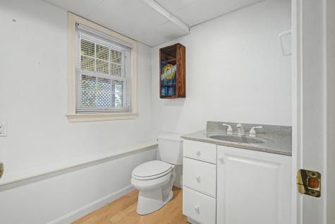 4 Maureens Way Dennis MA 02638