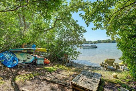 4 Maureens Way Dennis MA 02638