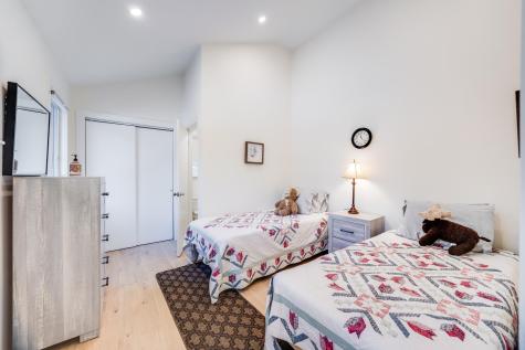 33 Fern Lane Falmouth MA 02543