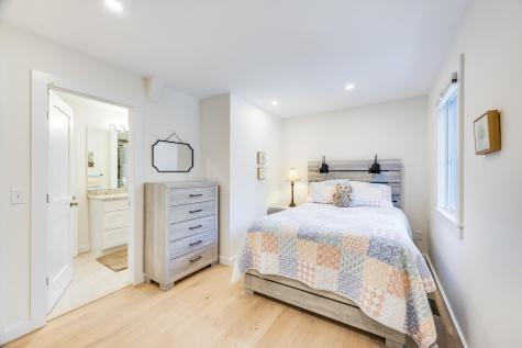 33 Fern Lane Falmouth MA 02543
