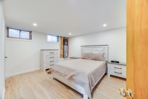 33 Fern Lane Falmouth MA 02543