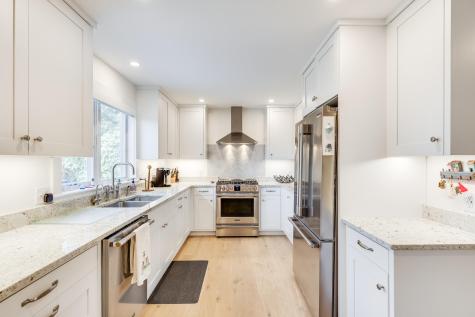33 Fern Lane Falmouth MA 02543