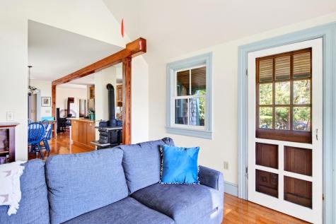16 Millfield Street Woods Hole MA 02543