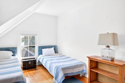 16 Millfield Street Woods Hole MA 02543
