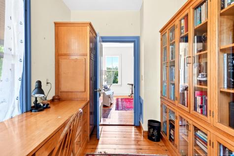 16 Millfield Street Woods Hole MA 02543