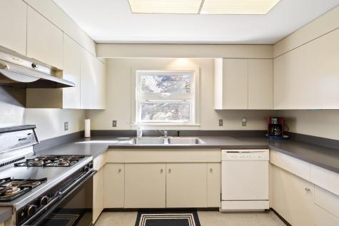 169 Penzance Road Falmouth MA 02540