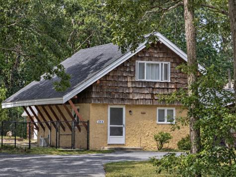23 Traders Lane West Yarmouth MA 02673