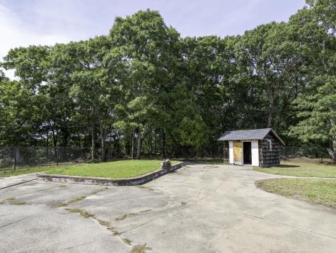 23 Traders Lane West Yarmouth MA 02673